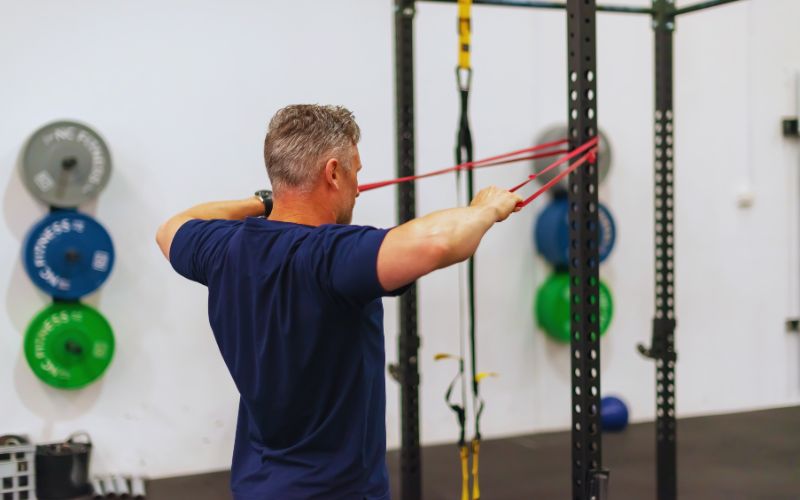 On-site workplace health services to help reduce muscle tightness, improve comfort and support healthier teams. Options include seated massage at your workplace plus practical advice on posture, movement and recovery.